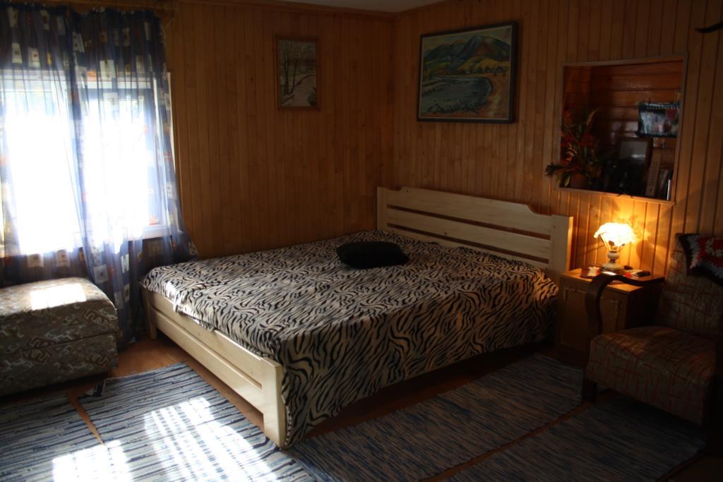 Садиба Під Гострою Zhdeniievo Exterior photo