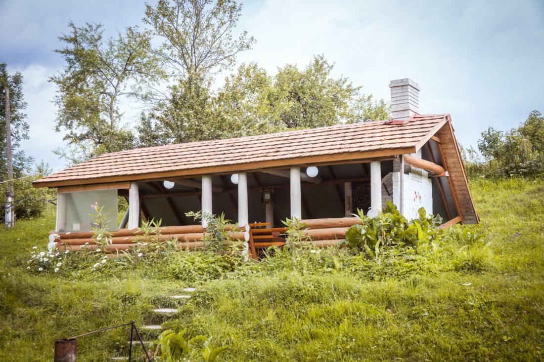 Садиба Під Гострою Zhdeniievo Exterior photo