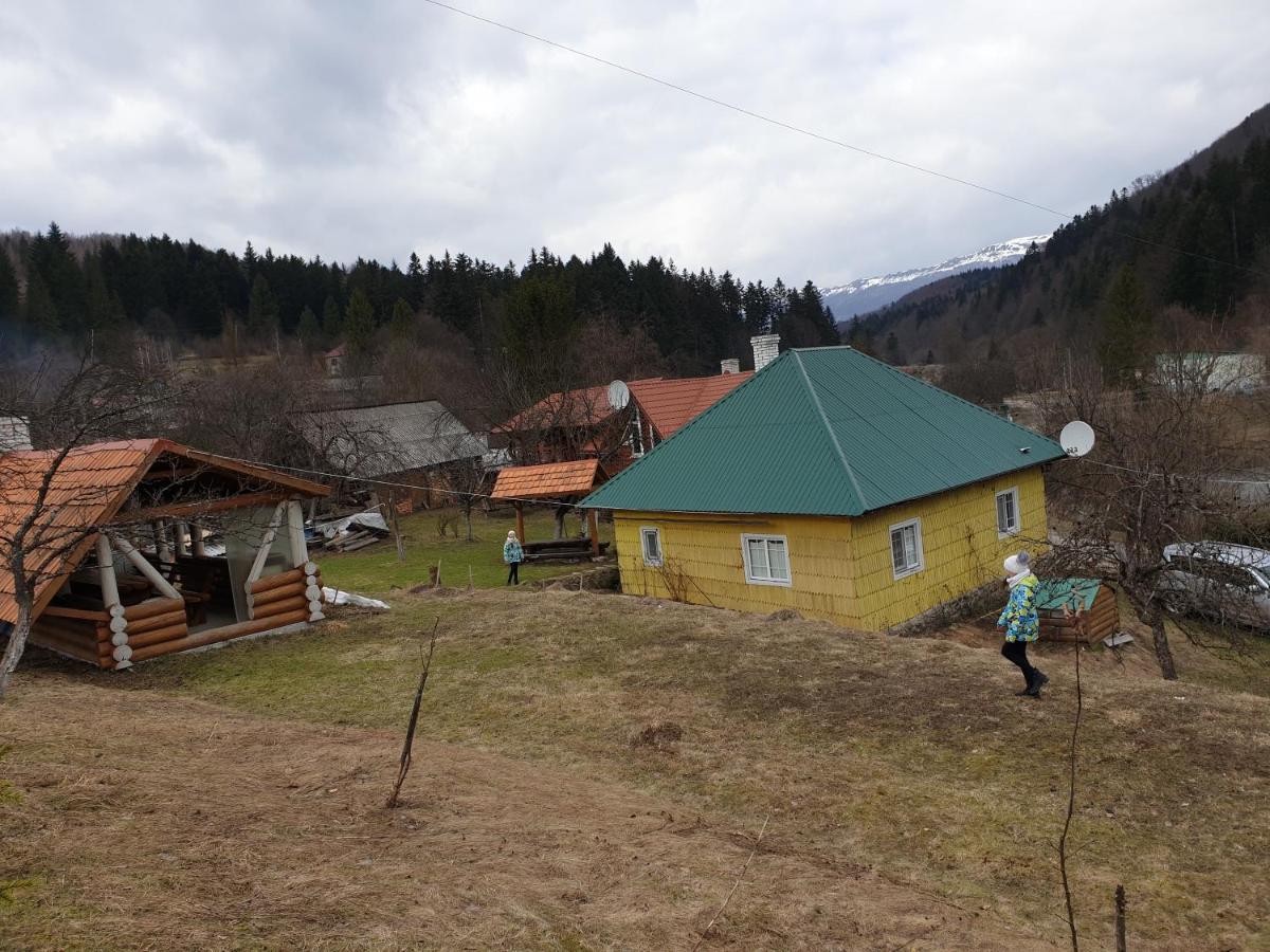 Садиба Під Гострою Zhdeniievo Exterior photo